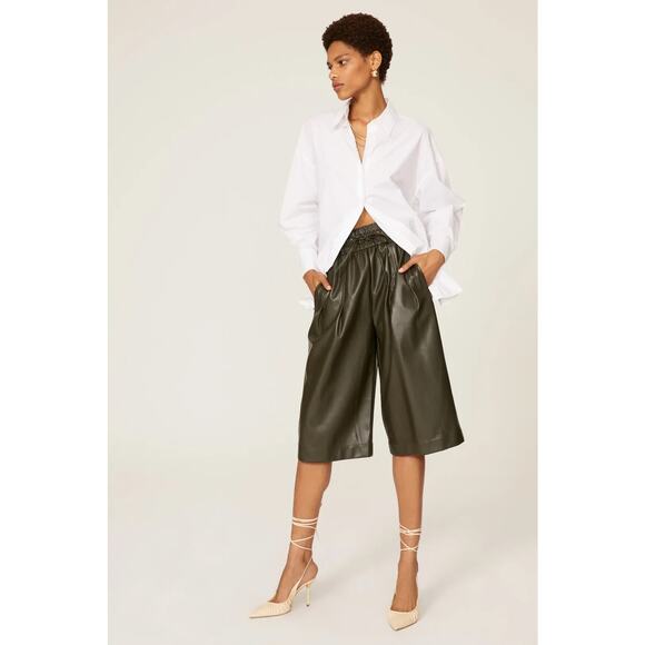 3.1 Phillip Lim Pants - RTR 3.1 Phillip Lim Faux Leather Bermuda Mid Length Culottes pull on solid Sz 8